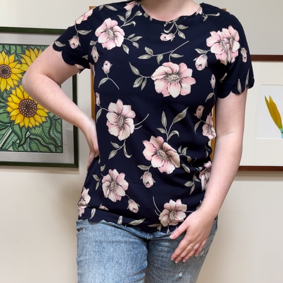 Vanilla Bay Floral Top - Picture 2 of 5